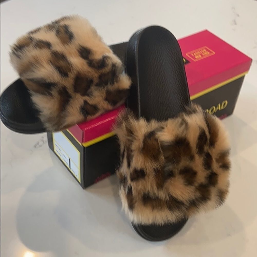 ‎Faux Fur Leopard Slides NWT - image 1